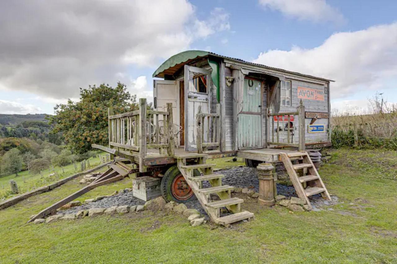 Holiday home Glamping Wagon - 1 X Double Bed 2 X Single Bed