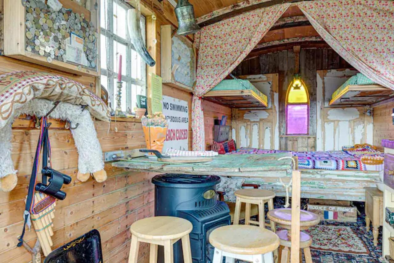 Glamping Wagon - 1 X Double Bed 2 X Single Bed Holiday home Scarborough