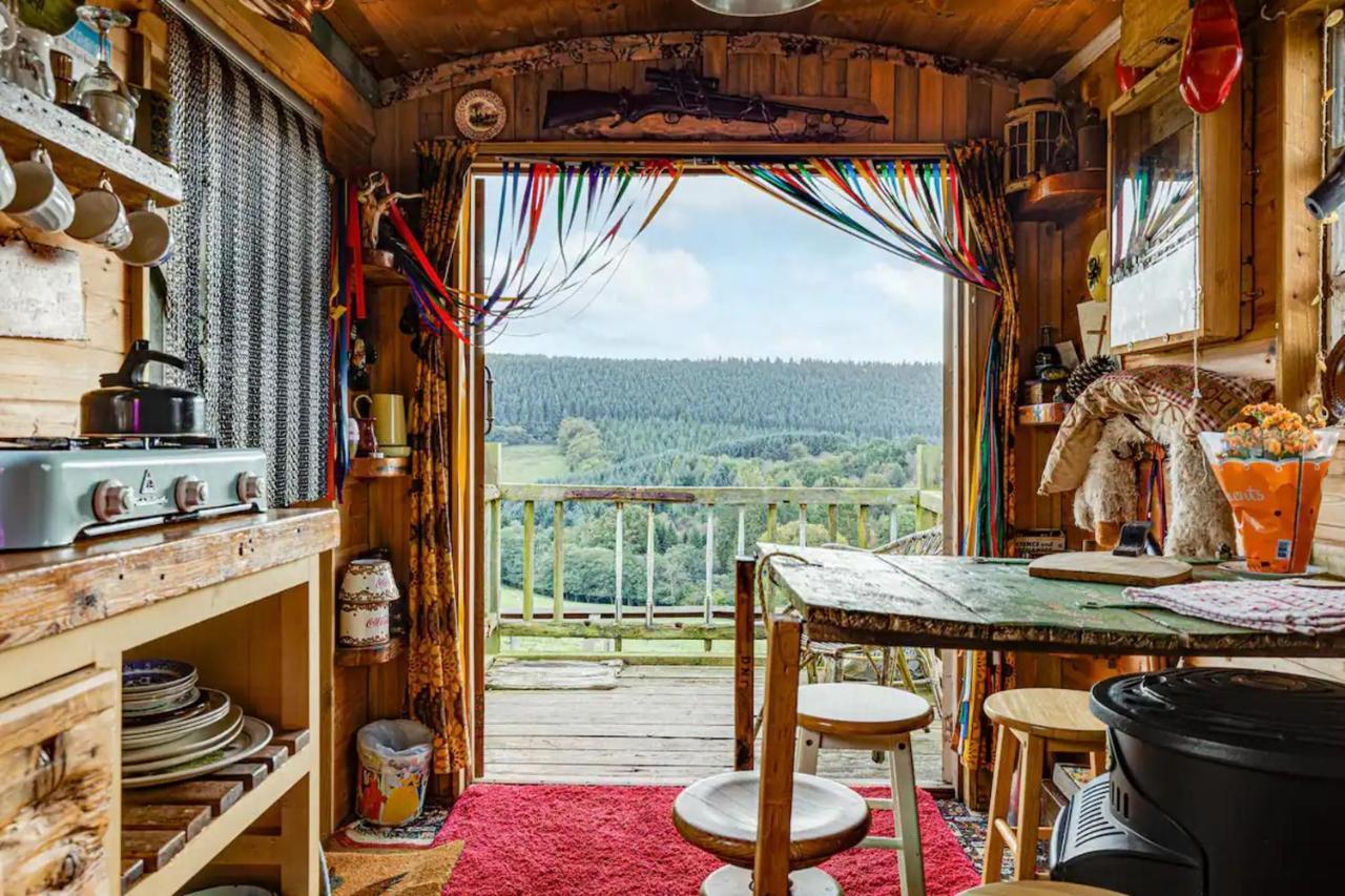 Glamping Wagon - 1 X Double Bed 2 X Single Bed Holiday home Scarborough